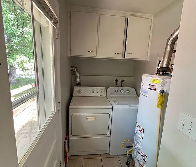 2435 S Corona St — Photo 8