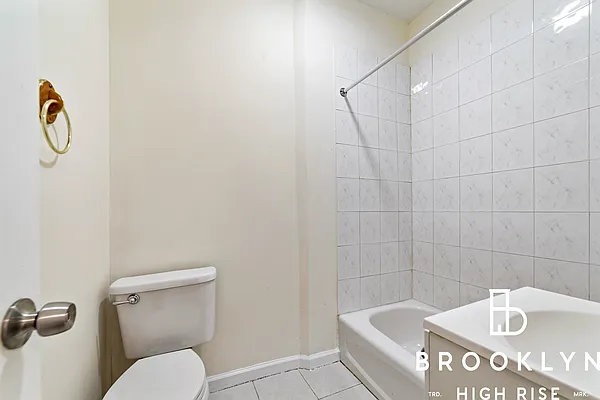 Rented by Brooklyn High Rise LLC | media 8