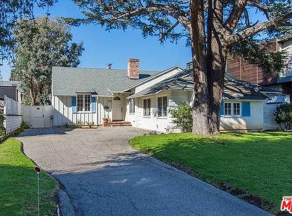 4th image of 513 Marguerita Ave