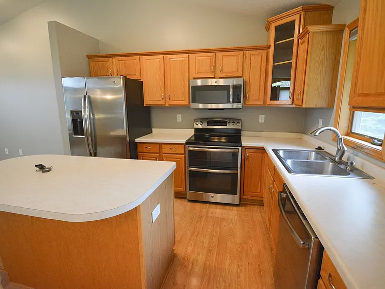 3702 Halling Pl SW — Photo 5