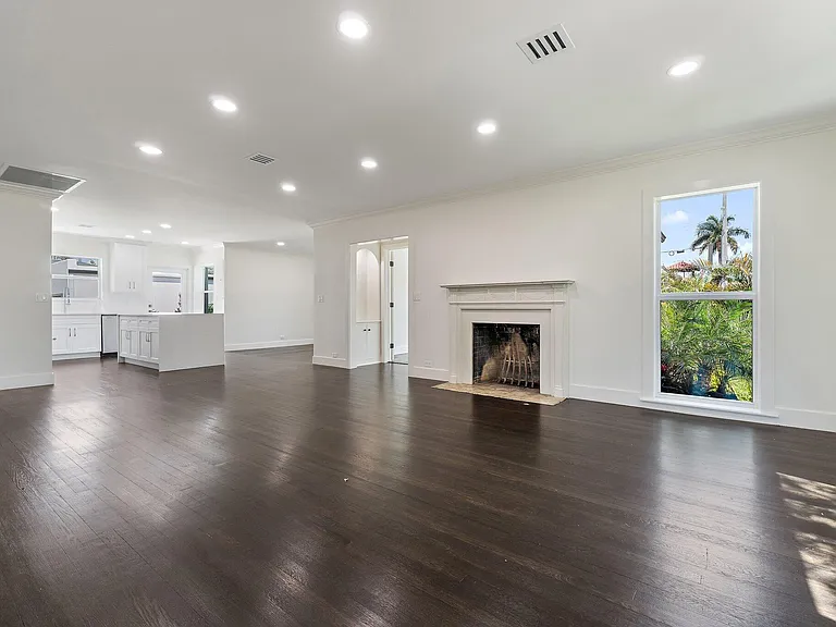 4015 Washington Rd — Photo 5