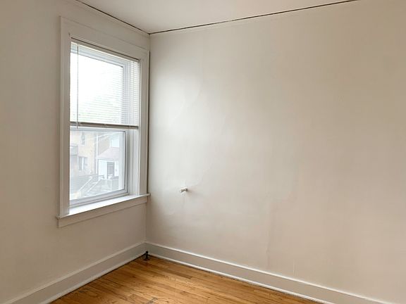 5th image of 1780 Van Dyke St #307