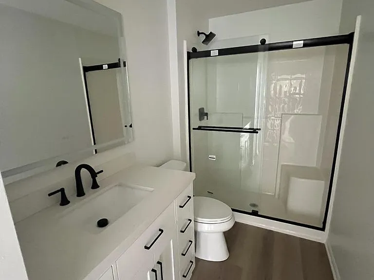 188 Brompton Ln #B — Photo 26