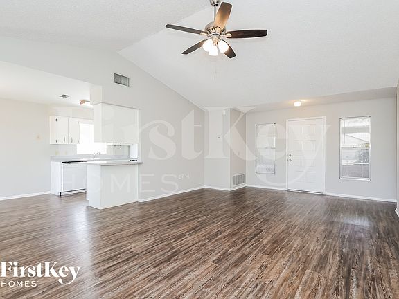 4th image of 1095 Sunshine Way SW