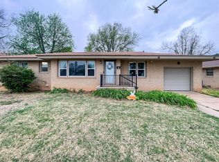 212 N 13th St, Ponca City, OK 74601