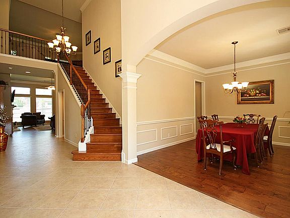 3rd image of 2711 Green Mountain Dr