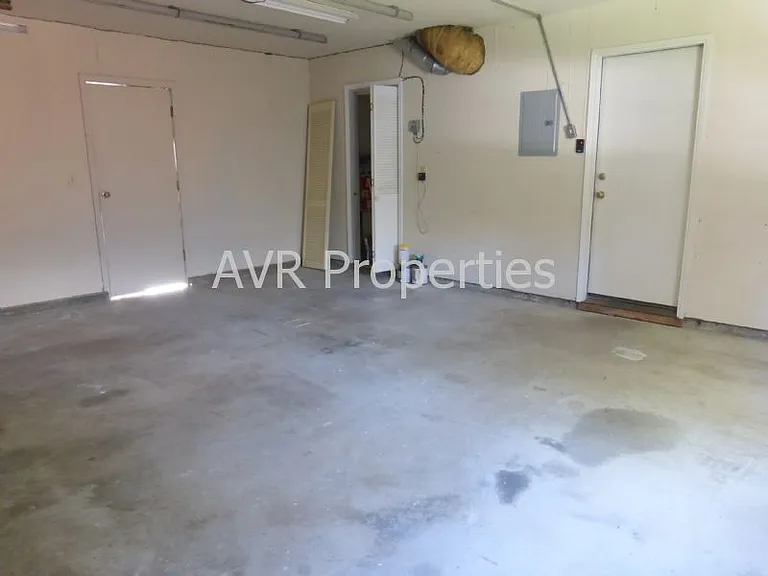 3702 Kamp Dr — Photo 15