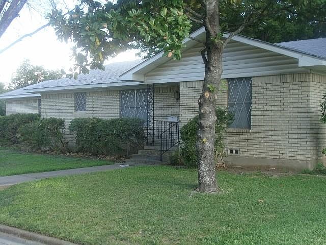 1st image of 1402 W 19th St