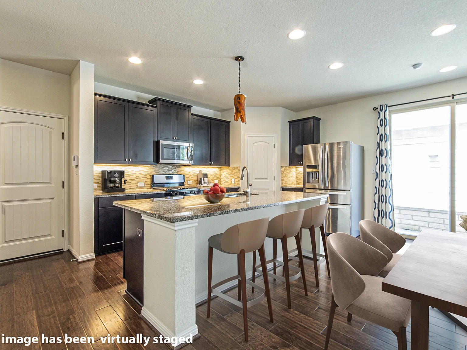 133 Buckthorn Dr — Photo 4