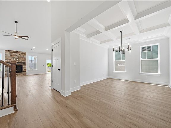 4th image of 763 Rodin Rd