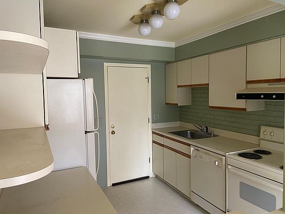 Kitchen with lots of cabinets