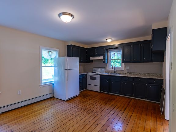 3rd image of 48 Buckley Hill Rd APT B