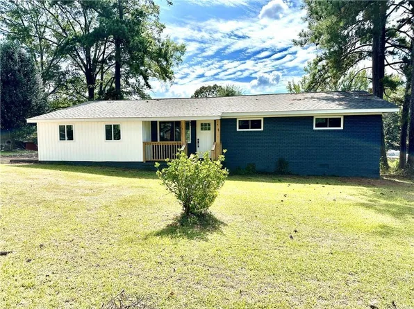 1402 30th St, Valley, AL 36854