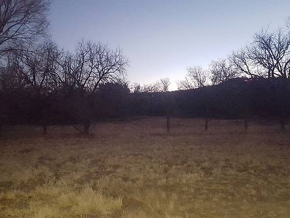 3rd image of 723 Ashwood Ln