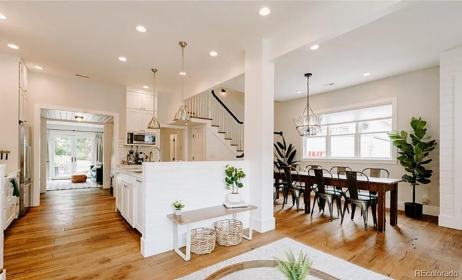 3 bed, 2.0 bath, 1907 sqft, $12,000 — Photo 4
