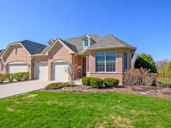 700 Woodglen Ln, Lemont, IL 60439