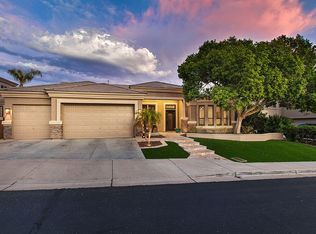 445 W Desert Flower Ln, Phoenix, AZ 85045