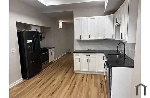 229 N Curley St Photo 1