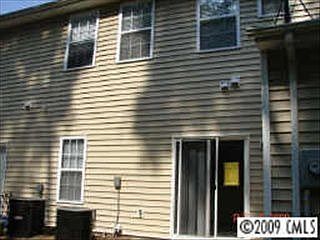 2nd image of 8512 Summerglen Cres