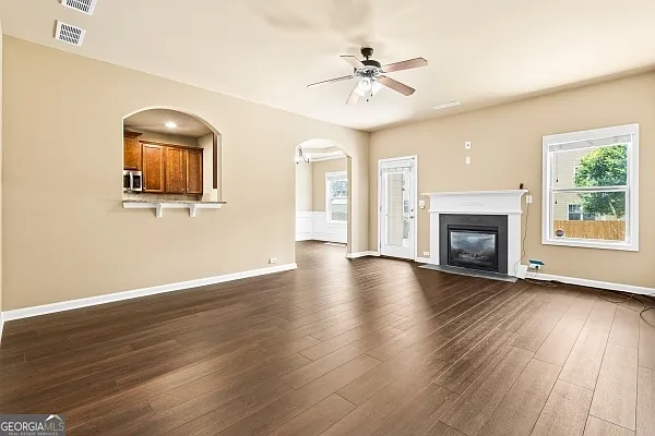 3920 Lake Manor Way — Photo 2