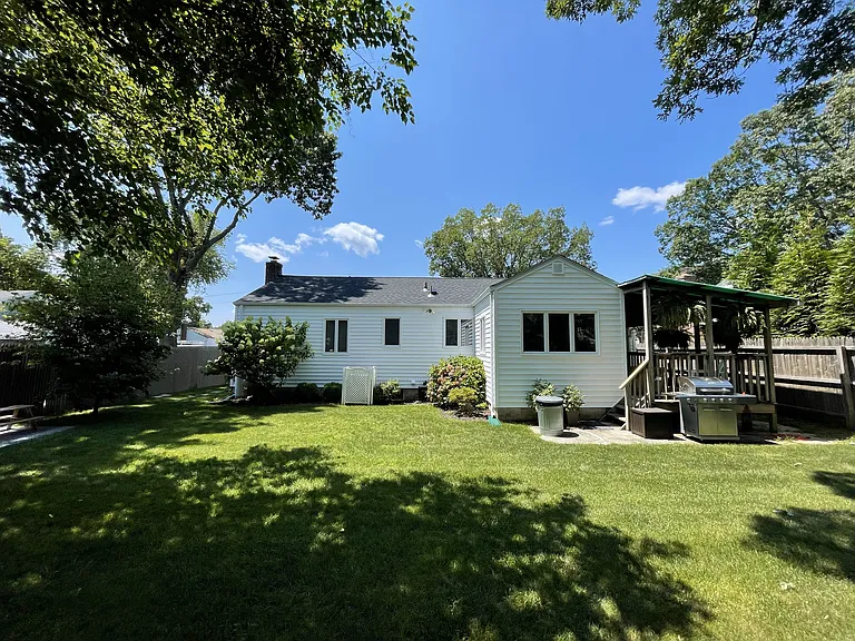4 Timon Ct — Photo 13