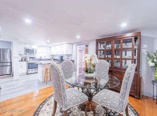 1115 Rhododendron Ln, Pocono Summit, PA 18346