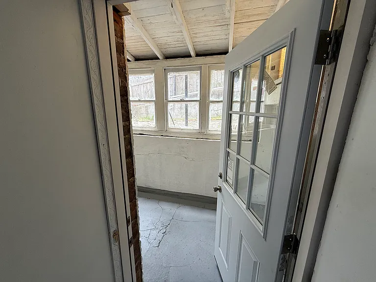 301 S 2nd St — Photo 4