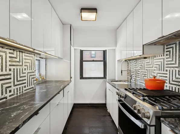 417 Grand Street image 5 of 13