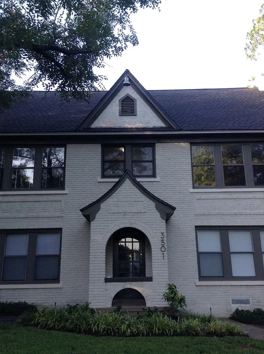 Building Photo - 3501 Armstrong Ave #C