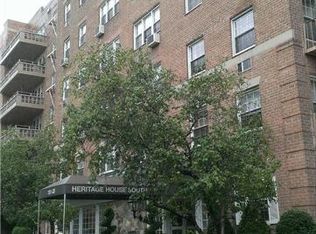 15135 84th St APT 1G, Howard Beach, NY 11414