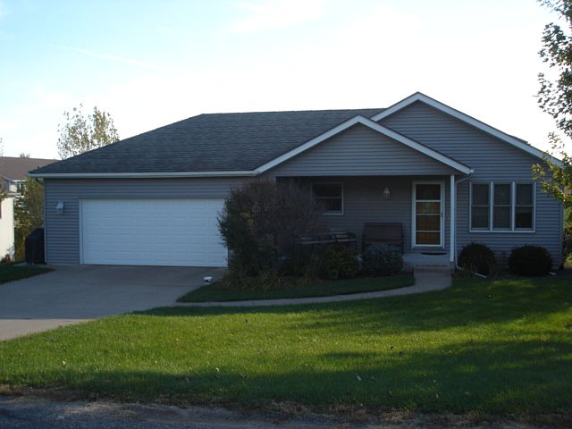 1st image of N1716 Sunnyslope Dr