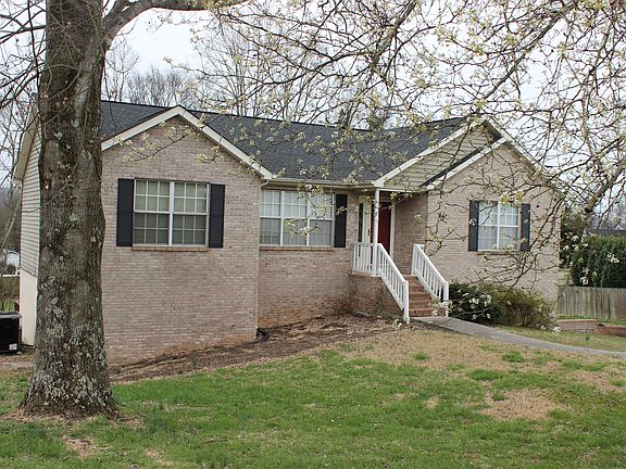 2nd image of 1302 S Courtney Oak Ln