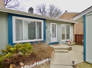 227 Willow Ln, Bloomingdale, IL