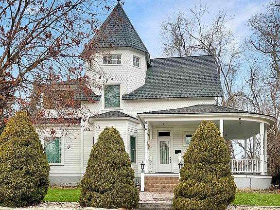 2nd image of 516 E Main St