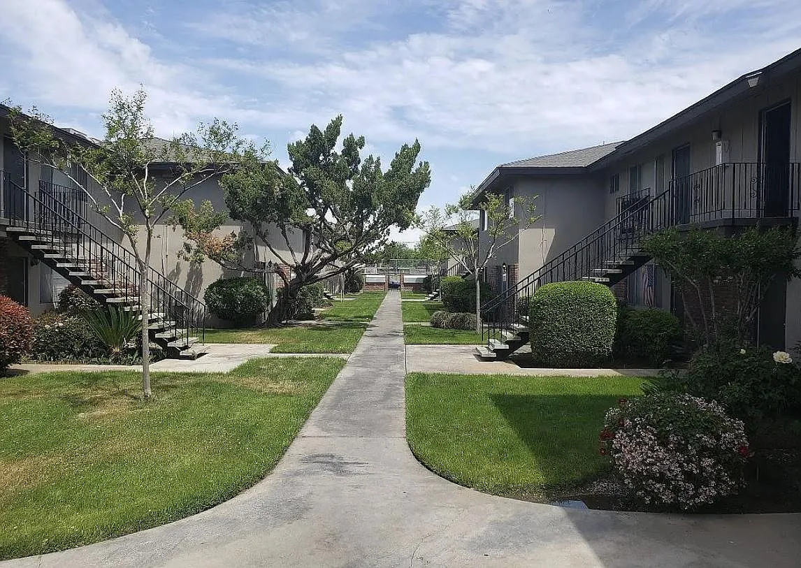 2 bed, 850 sqft, $1,125 — Photo 1