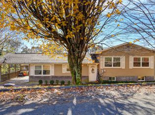 561 Robinson Dr, Loudon, TN 37774