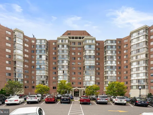 3200 N Leisure World Blvd APT 907, Silver Spring, MD 20906