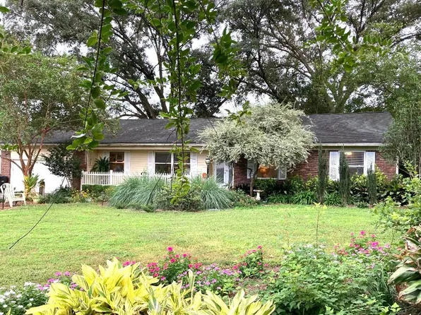 4149 Heniard Dr, Tallahassee, FL 32303