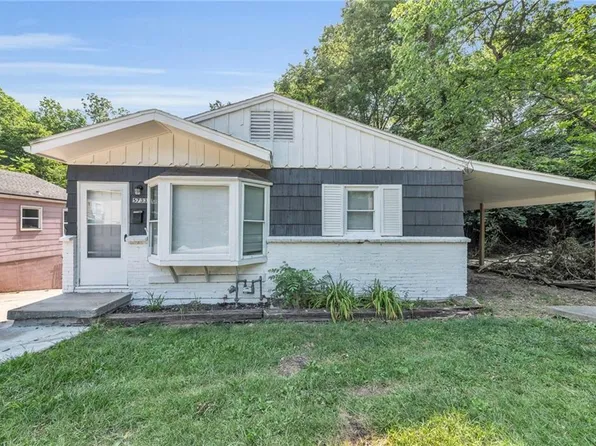 5733 Jackson Ave, Kansas City, MO 64130