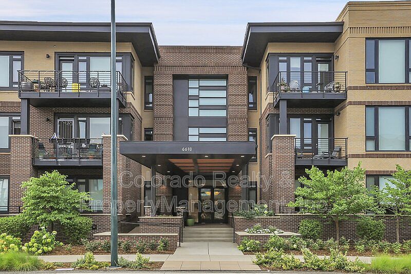 1st image of 6618 E Lowry Blvd #207