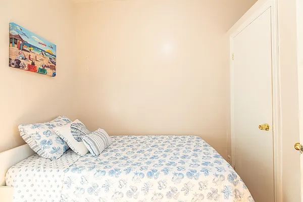 Rented by Apple Realty Group Corp | media 15