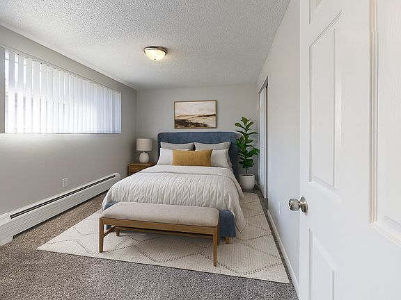 3rd image of 2524 Joliet St APT 103