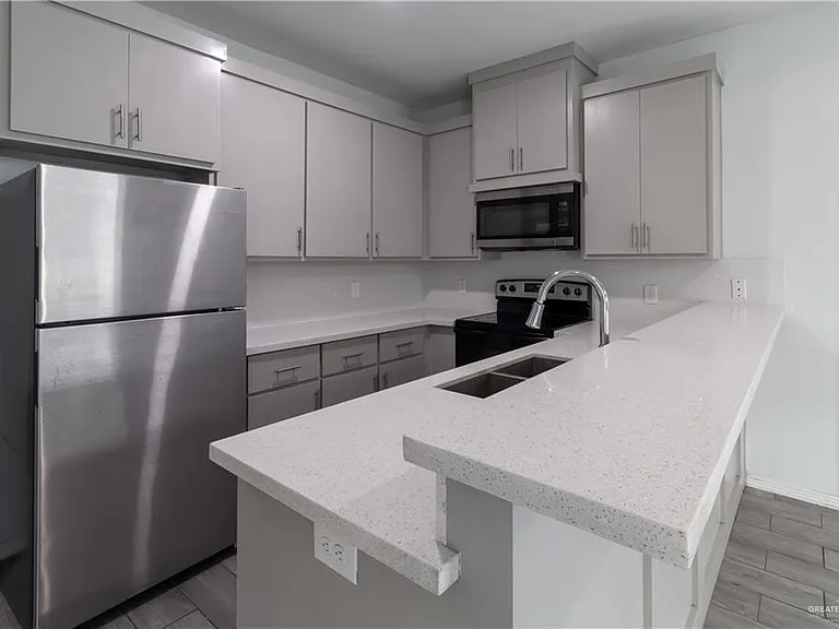 444 E Acacia St #3 — Photo 3