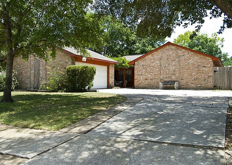 1st image of 14203 Bella Dr