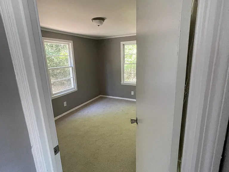 140 Weaver St — Photo 9