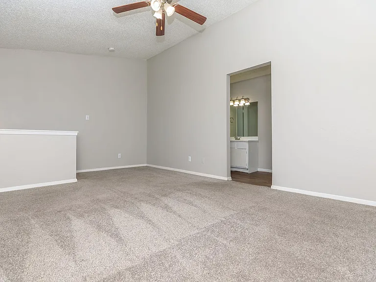 Villas at Alameda — Photo 59