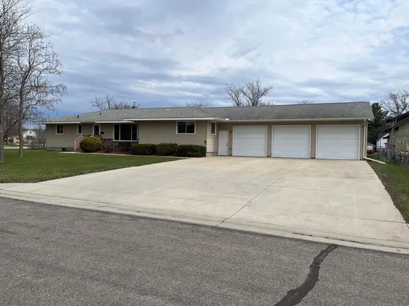 405 Richmond St, Paynesville, MN 56362