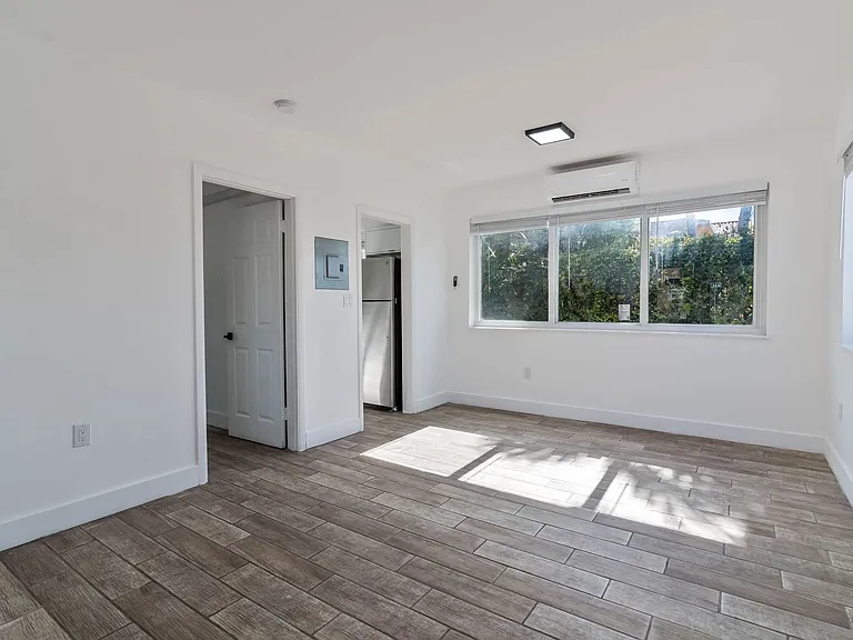 2190 SW 14th Ter — Photo 32