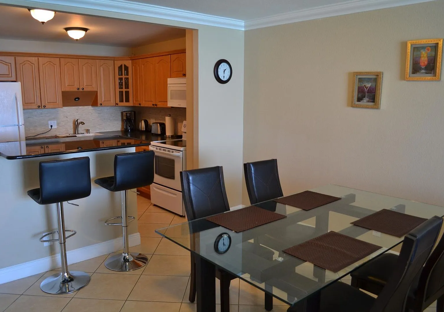 Ocean Front Condo — Photo 4