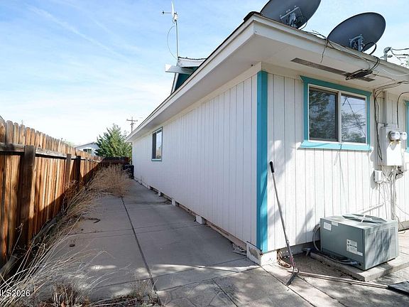 5th image of 1175 Kelly Dr